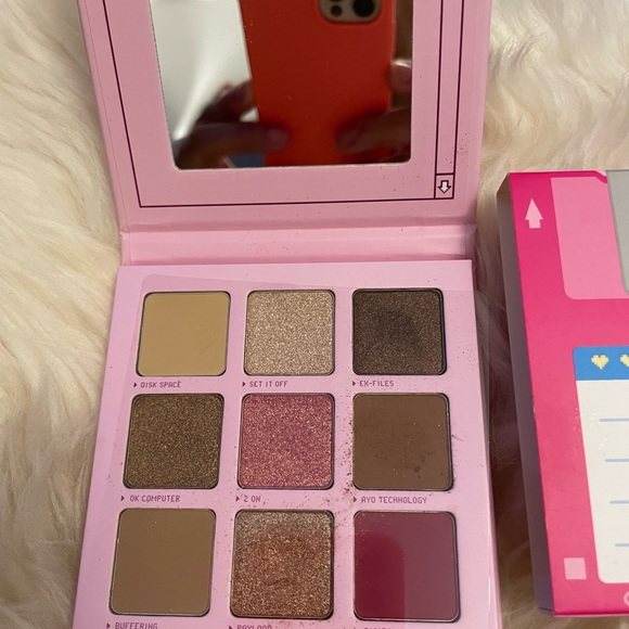 Your Eyes Only Vegan Approved Eye Palette - Picture 4 of 4